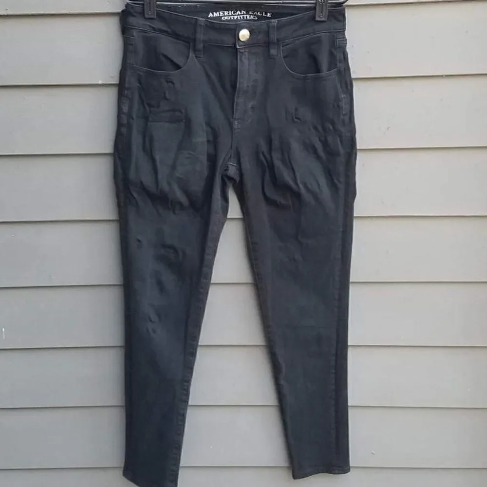 American Eagle Outfitters jeggings are